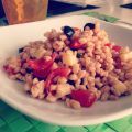 Farro estivo con pomodorini, emmental e olive[...]