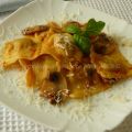 Ravioli ai funghi con sugo ai funghi