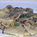 Maltagliati con salsiccia, zucchine, funghi[...]