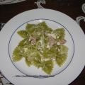 farfalle verdi con salsiccia e ricotta