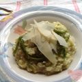 RISOTTO AGLI ASPARAGI CON CRESCENZA E SCAGLIE[...]