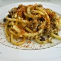 PASTA CON LE SARDE CON UVETTA E PINOLI