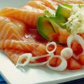 Carpaccio di salmone con avocado