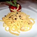 Pasta con tonno profumato all'arancia.