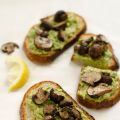 Roasted mushroom tartines with avocado -[...]