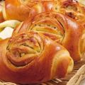 Cornetti vaniglia e noci.
