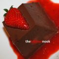 Panna cotta al ciccolato con coulis alle fragole