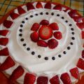 Crostata con panna e fragole e nutella