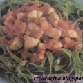 TAGLIATELLE VERDI AL SUGO DI POLLO