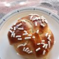 Brioches al latte condensato e cioccolato bianco
