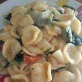 orecchiette bieta alici e pachino