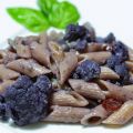 Pennette integrali con cavolfiore viola