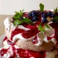 MERINGATA AL CACAO CON CHANTILLY ALLA MENTA[...]