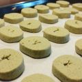 Biscotti al tè macha
