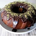 Ciambella al pistacchio con zucchero di cocco