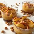 Mousse di pesche al Porto e granella di amaretti