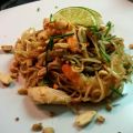 PAD THAI piatto thailandese a base di noodles[...]