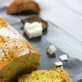 Plum cake con cocco e pistacchi