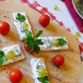 Cialde di riso e soia con prenscinseua e uva