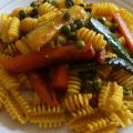 Radiatori con zafferano e verdure