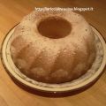 Ciambellone dolce di farina di mais e ricotta