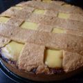 Tart with ricotta and sour cherry jam