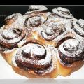 TORTA DI ROSE con crema di nocciole