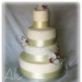 La Mia prima Wedding Cake..