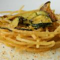 SPAGHETTI INTEGRALI CON ZUCCHINE E MUDDICA[...]