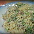 Pasta con piselli e prosciutto crudo