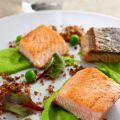 Trota salmonata con salsa di piselli e 