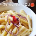 Caserecce con crema di fave secche e cipolla