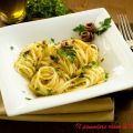 Spaghetti con acciughe sott'olio e bottarga di[...]