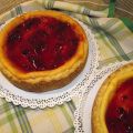 Crostata ai formaggi e frutti di bosco