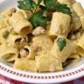 Pasta piselli salsiccia e panna