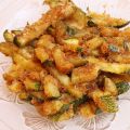 Bastoncini di zucchine con mollica al forno