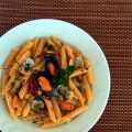 Penne rigate con vongole , cozze e pomodori[...]