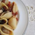 Conchiglie Verrigni con pesce spada e pomodori[...]