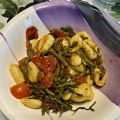 Gnocchi di ricotta con asparagi selvatici e[...]