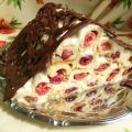 Torta con ciliege e crema di panna acida[...]