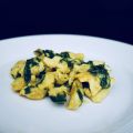 Straccetti di pollo al lime con curry e rucola