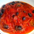 PEPERONI CON POMODORO, OLIVE E CAPPERI