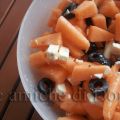Insalata di melone feta greca e olive nere