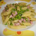Mezzepenne con piselli e prosciutto