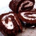 Rotolo al cioccolato farcito di ricotta