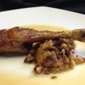 Faraona ripiena di prugne e speck con salsa[...]