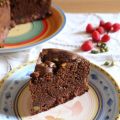 Torta al cioccolato, lamponi, pistacchi e pepe