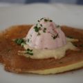 Cialda di patate con mousse al prosciutto