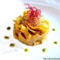 Pappardelle con crema di funghi e germogli di[...]