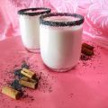 Latte vegano ai semi di papavero con cannella